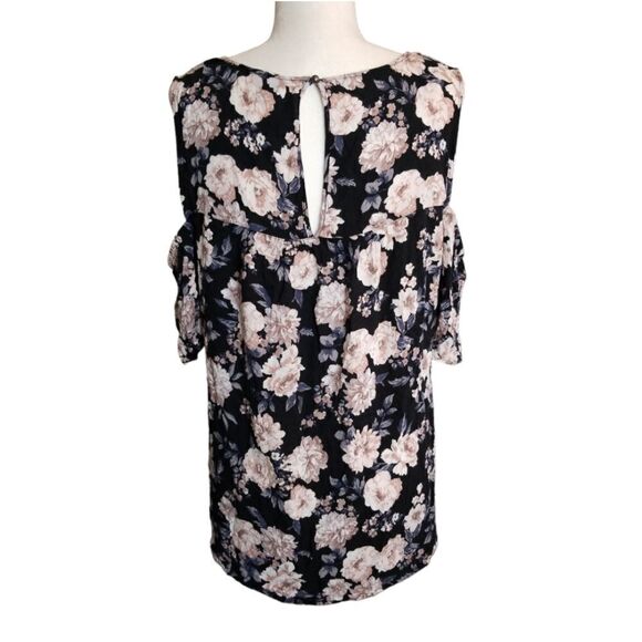 Torrid Cold Shoulder Textured Woven With Eyelet Trim Color Rough Floral SX 1X - Picture 5 of 10